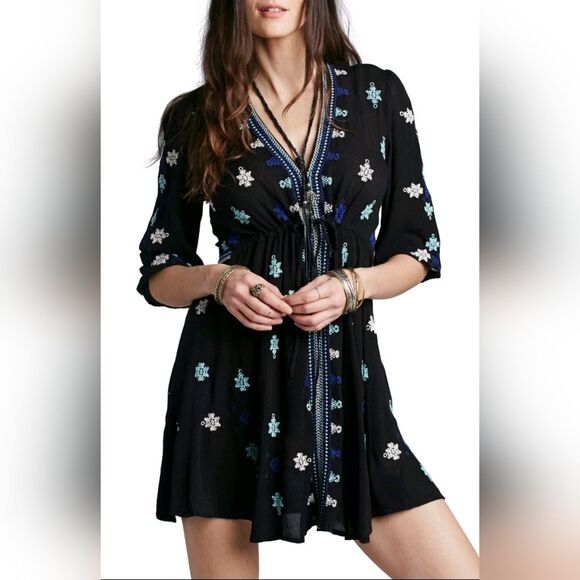 Free People Dresses & Skirts - Free People Star Gazer Embroidered Dress XS